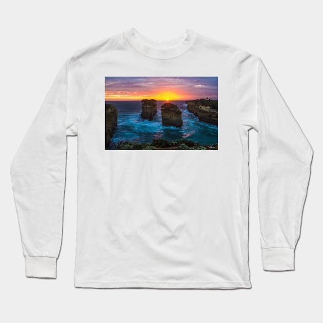 The Island Archway, Loch Ard Gorge region, Port Campbell National Park, Victoria, Australia Long Sleeve T-Shirt by VickiWalsh